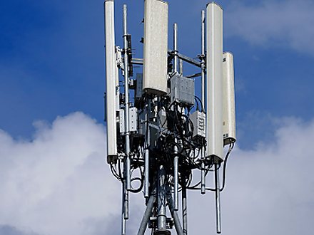 Cellular panel antennas on a communications mast